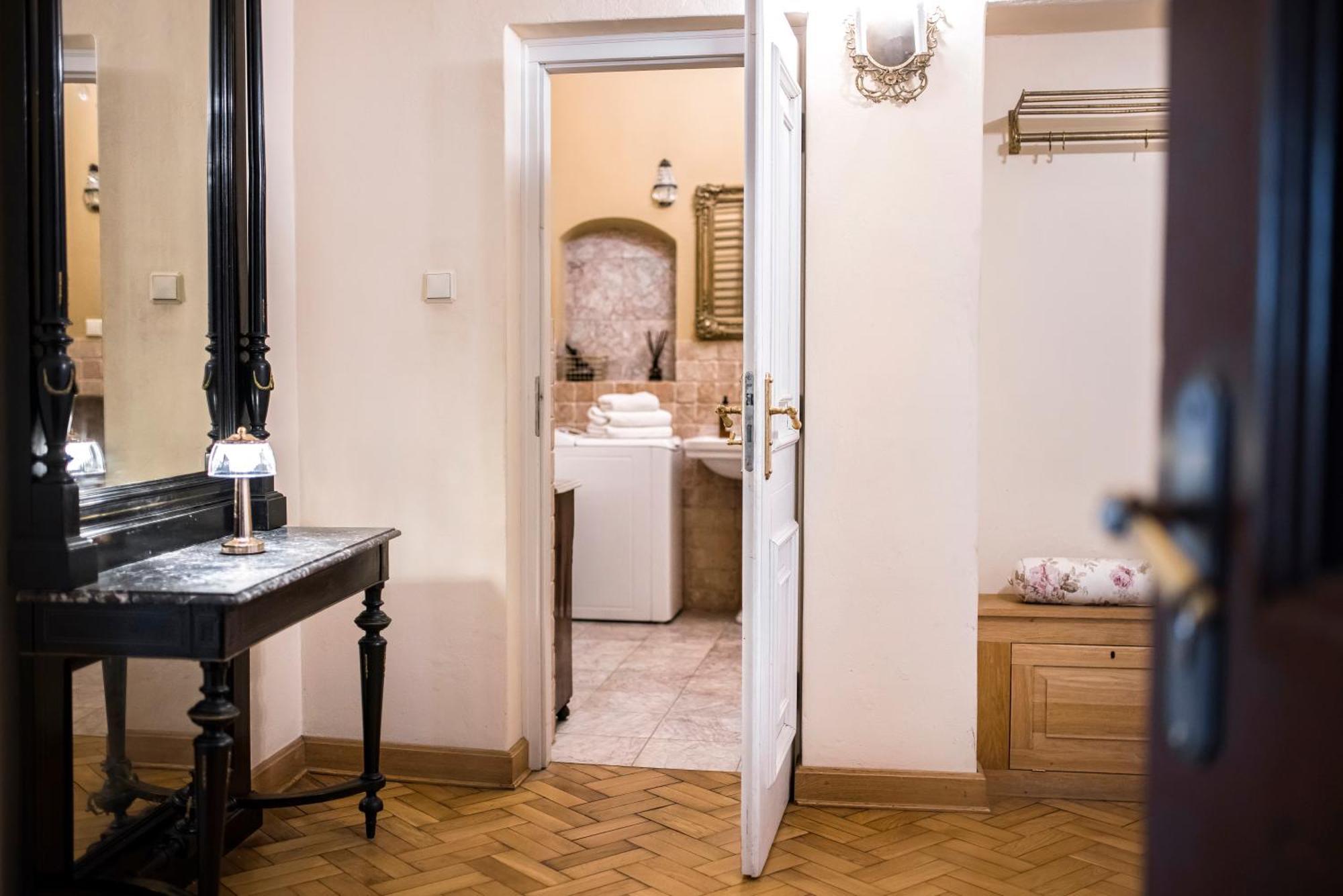 Apartamenty Kamienica Muzykow Old Town 루블린 외부 사진